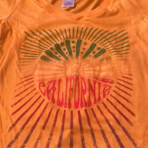 California Tee shirt by Creative Apparel